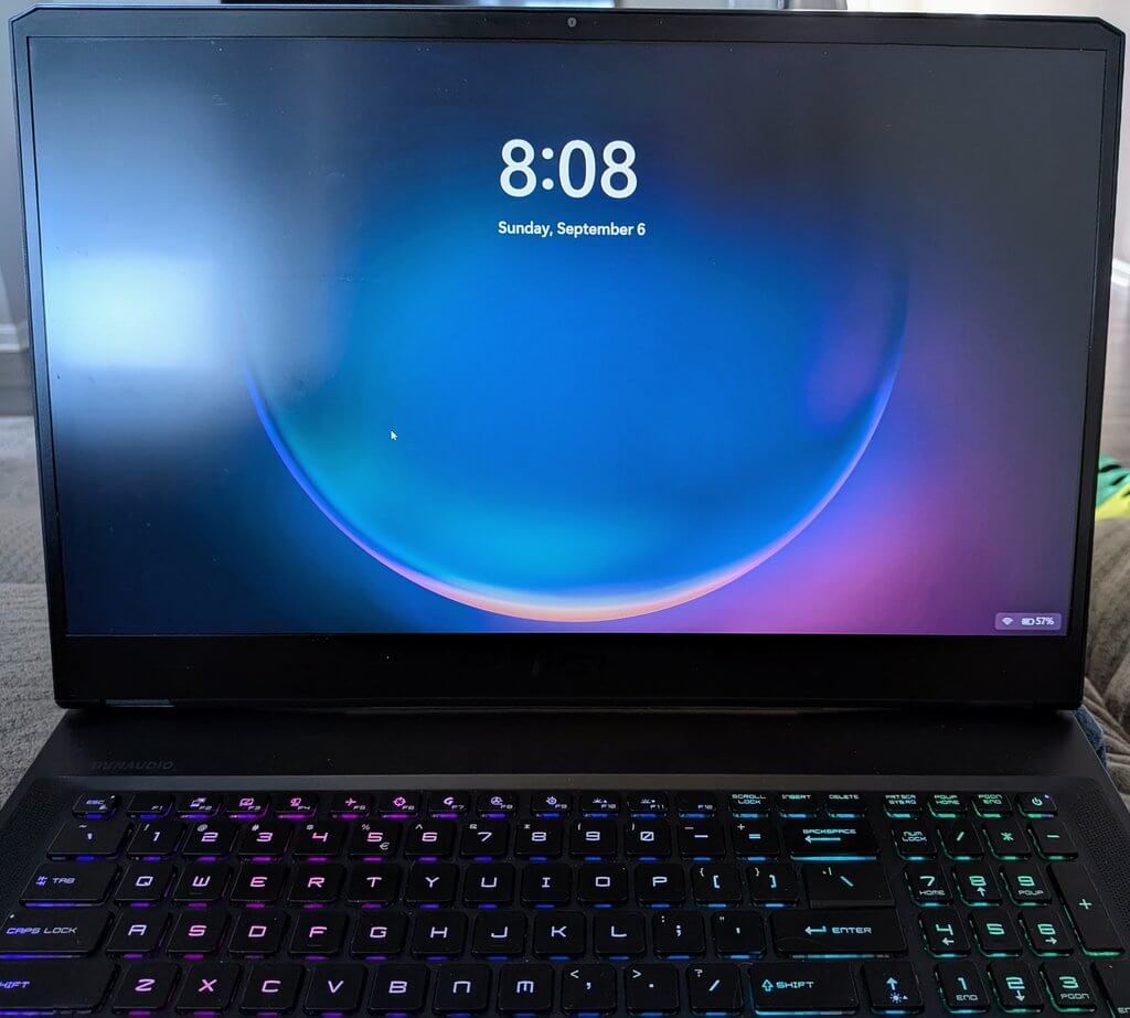 Unclutter the Windows Lock Screen
